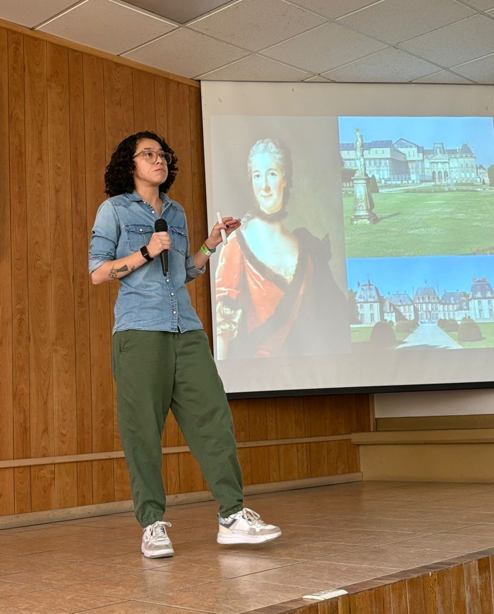 ¿Quién hace la ciencia? Comunidad de la UG reflexiona junto a la divulgadora Fernanda Torres