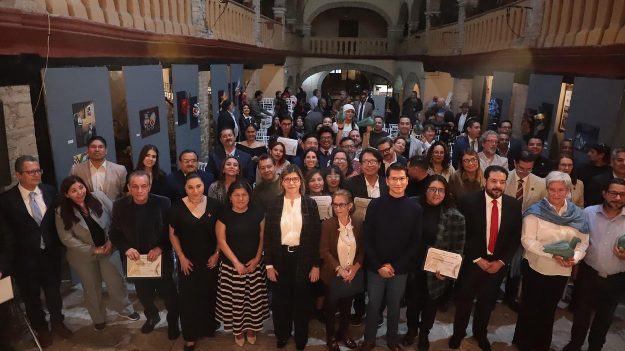 Se entregan en la UG los Premios Nacionales de Periodismo